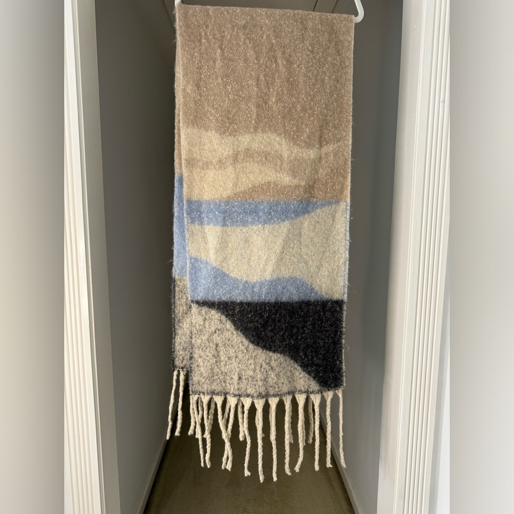 Grey Bandit scarf
